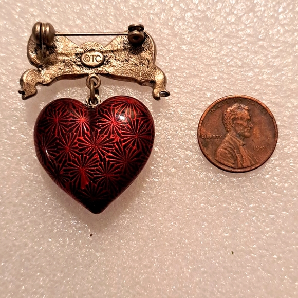 T.C. Heart Pin - Picture 3 of 3